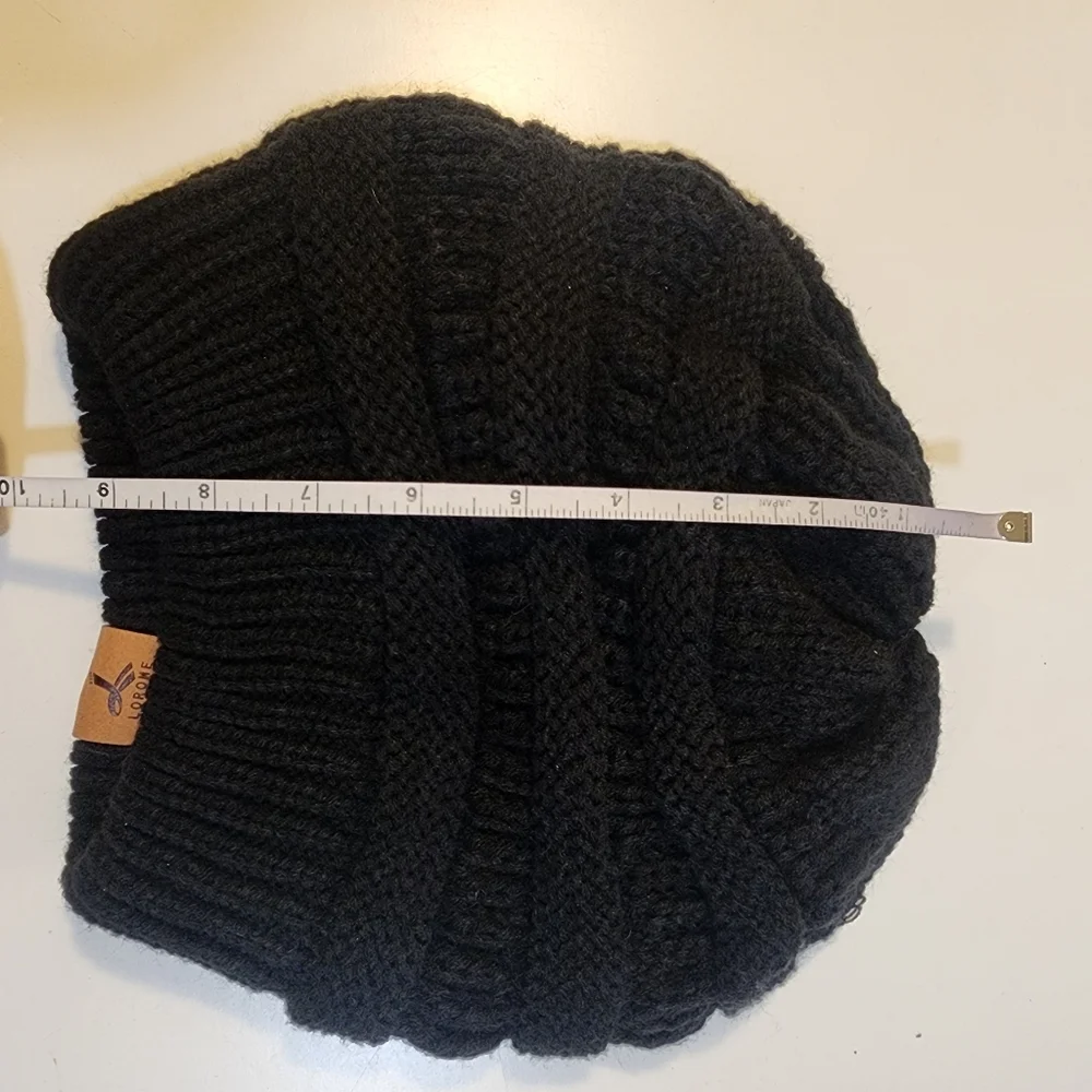 LOROME Black Knit Beanie